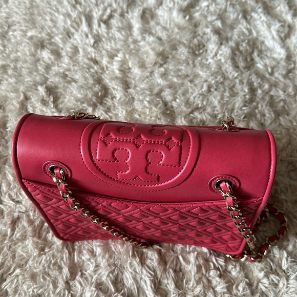 Tory Burch Fleming Medium Shoulder Bag Pink leather - Picture 6 of 13
